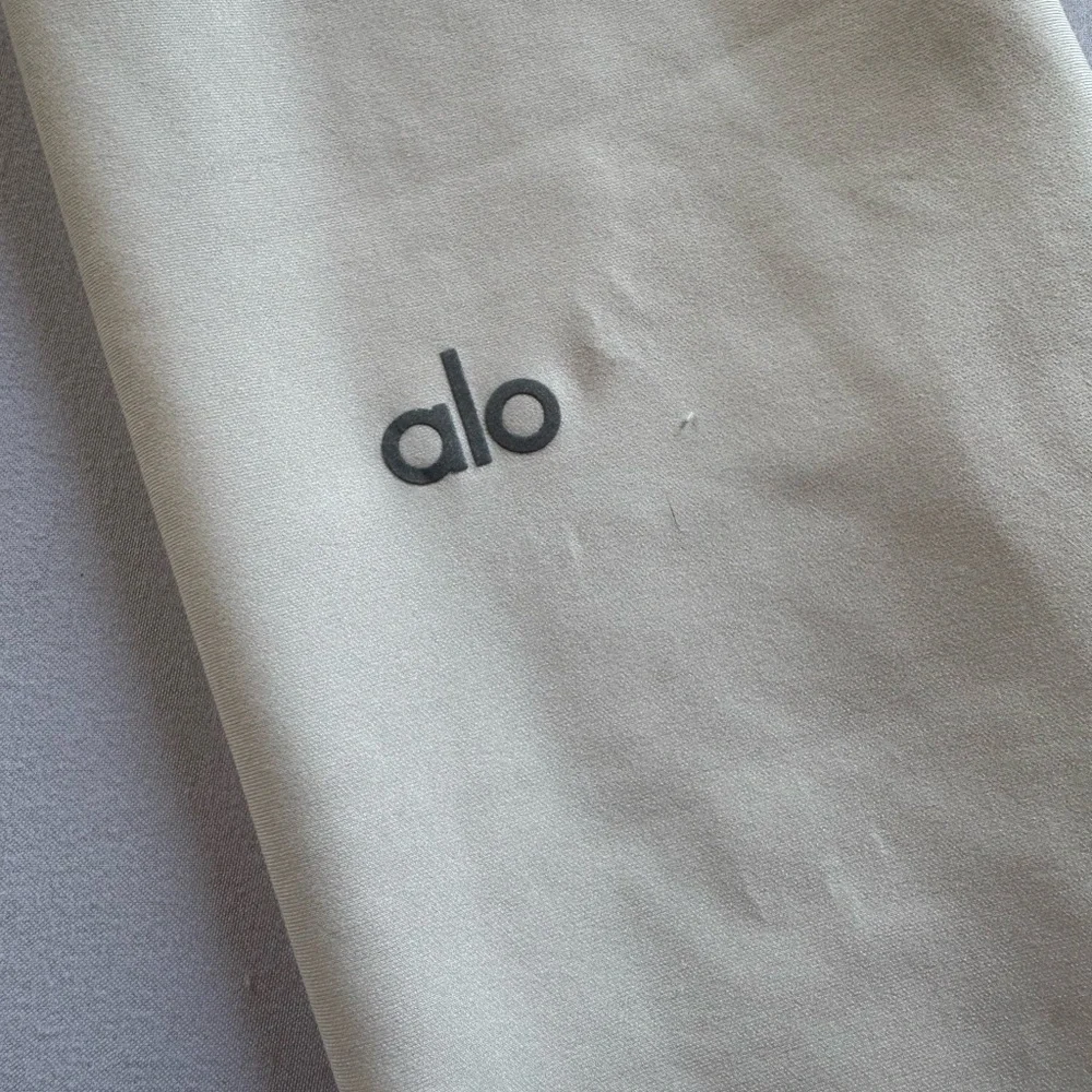 Alo Yoga High Waist Leggings Womens Size XXS  cream Athletic 028-B